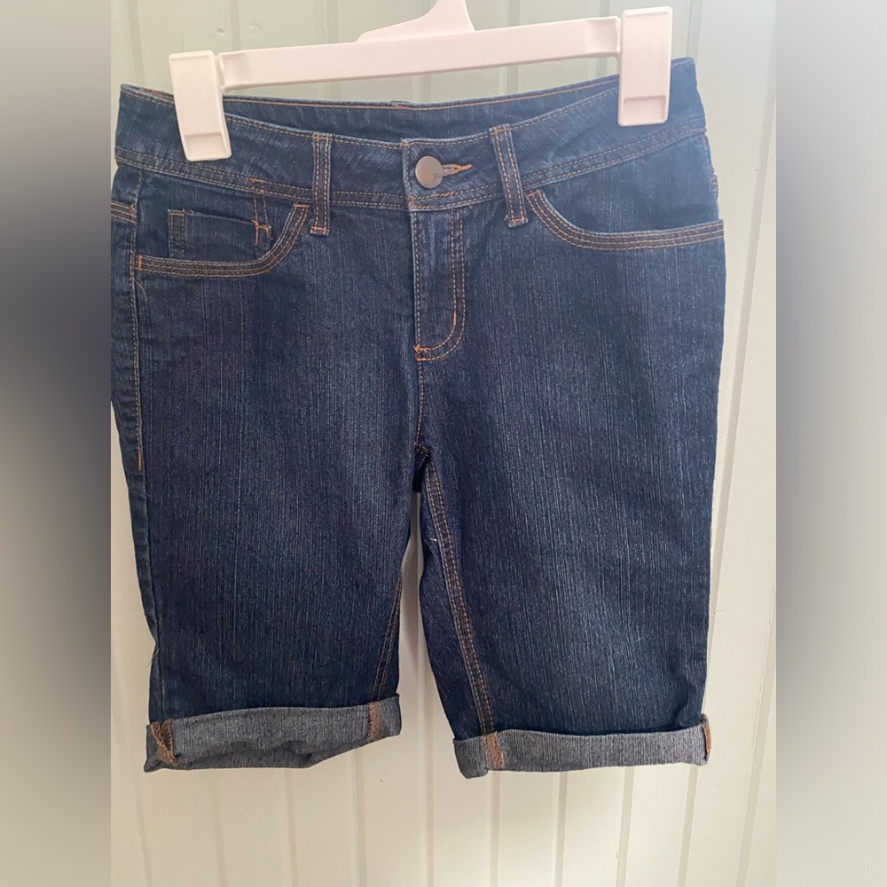 Faded glory size for women’s Bermuda jeans shorts  (b40)